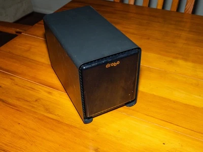 Arreglo Drobo 5C de 5 unidades de almacenamiento conectado directo (DAS) con puerto USB 3.0, tipo C Foto 1 de 4