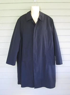 Gabardina negra clásica Wilke Rodriguez para hombre - 42 Reg. Foto 1 de 4