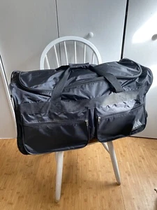 Marianna Beauty Supply Distributor Rugged 29" Black Nylon Rolling Duffle Bag - Bild 1 von 14