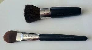 Mary Kay Make-up Pinsel Duo - Bild 1 von 12