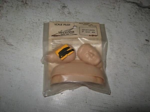 RC Williams 2" Sportsman Dummy Pilot Plastic Tan (1) 184 - Picture 1 of 2
