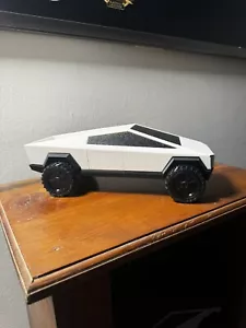 3D-gedruckter Cybertruck (großes 1’ Modell) - MATT WEISS - Bild 1 von 6
