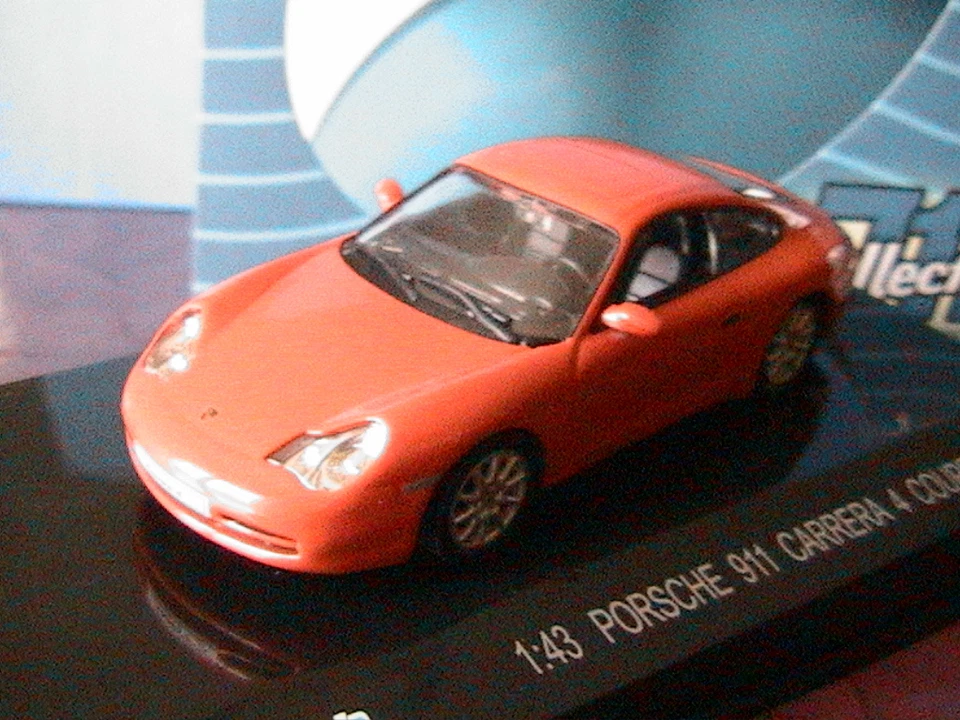 Porsche 911 996 Carrera 4 Coupe 2001 Red kdw 711 Collections Red Rot Rosso — 第 1/1 张图片