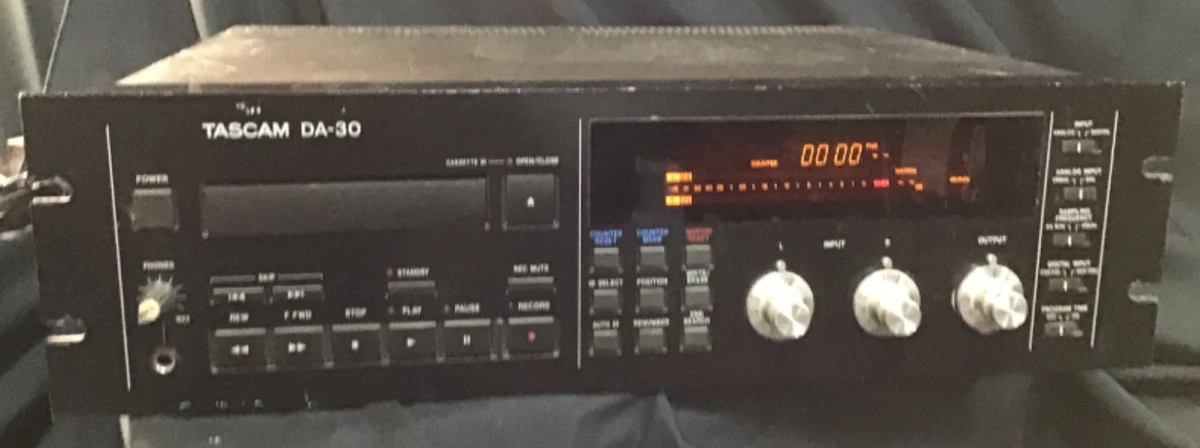 TASCAM DA-30 ジャンク Tascam DA-30 Professional Digital Audio Tape Deck DAT Recorder | eBay