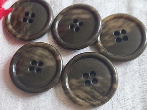 Lot 5 gros boutons anciens en corozo ton vert Tigré 2,8 cm ref 1002 - Picture 1 of 2