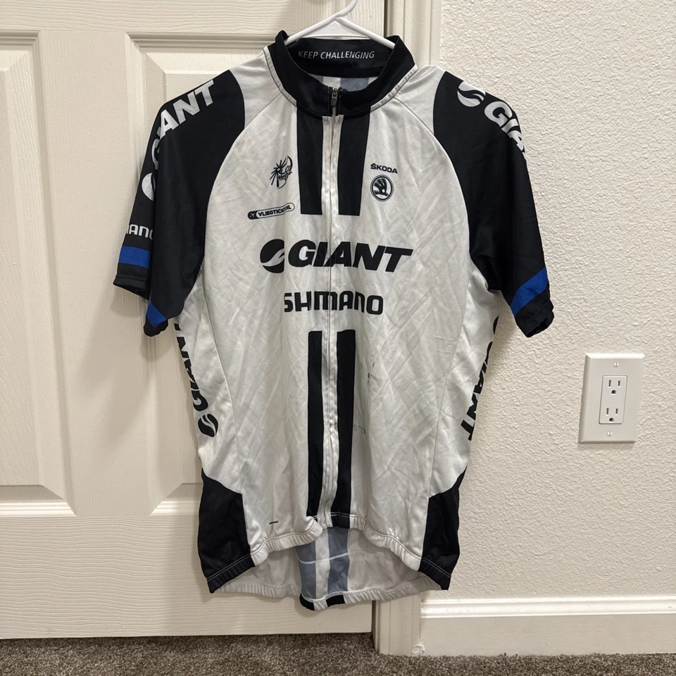 Camiseta deportiva de ciclismo gigante Foto 1 de 2