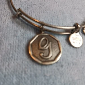 Alex and Ani silver expandable bracelet letter G dangle yr.2014  stackable - Picture 1 of 4