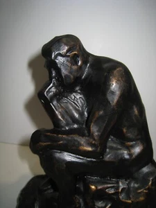 Pisapapeles pesado "Thinking Man" marrón oscuro acento dorado yeso 8"x4" - Imagen 1 de 7