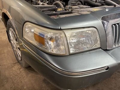 Conjunto de faros derechos usados se adapta a: Mercury Grand Marquis 2006 grado C derecho Foto 1 de 4