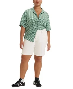Bermudas clásicas de moda para mujer Levi's talla grande (blanco tiza, 24 W) - Imagen 1 de 4