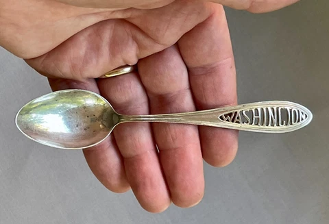 Antique Sterling Silver Watson 'Washington' Souvenir Spoon Cover