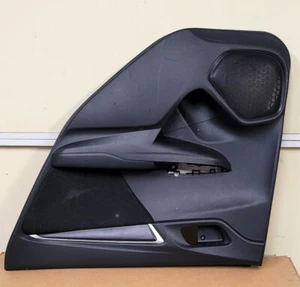 Panel de moldura de puerta RH RR HONDA FIT [83700-T5A-A12ZA] (2015-2017) - Imagen 1 de 3