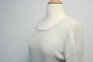 AMERICAN EAGLE OUTFITTERS AE Shine Knit Hi Lo Crewneck Sweater in Silver SZ M - Picture 1 of 5