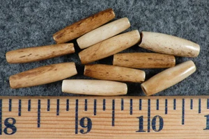 (10) ALTE 1" Knochen Haar Pfeife Sioux Indianer Perlen Brustplatte Pelzhandel 1700er - Bild 1 von 3