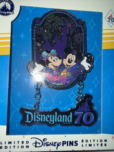 【STAR WARS×WEEKEND】『ミッキー＆ミニー』背景付きBIGピンズ STAR WARS WEEKEND 2004 BIG Pin Mickey Minnie Background Walt
