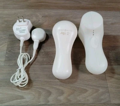 Sistema de limpieza de piel sónica Clarisonic Mia 2 blanco con cargador y estuche de viaje Foto 1 de 4