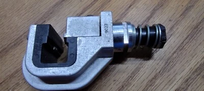 !БЕСПЛАТНАЯ ДОСТАВКА! КОНЦЕВАЯ ГОЛОВКА УСИЛИТЕЛЯ 58063-2 D-SUB IDC РАЗЪЕМЫ #20 - 30 AWG - Изображение 1 из 3