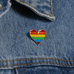 1Pcs Rainbow Enamel Pin Badges Gay Pride Enamel Brooches Heart Shape Brooch Gift - Picture 1 of 2