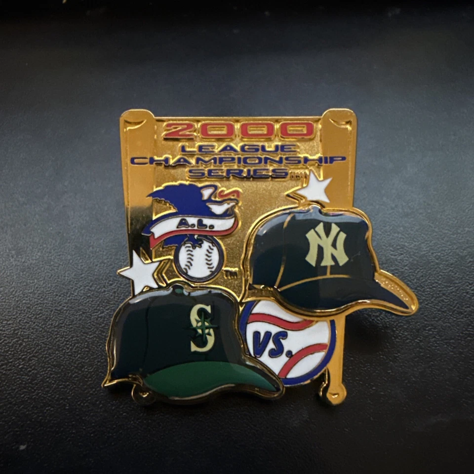 New York Yankees Seattle Mariners League Championship Series 2000 MLB Lapel Pin - Image 1 of 1