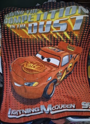 Manta Disney Pixar CARS Lightning McQueen ver fotos para ver estado  Foto 1 de 4