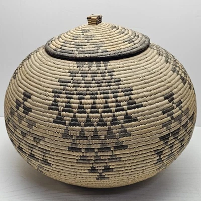 "Cesta grande con tapa de cerveza sudafricana zulú vintage Ukamba 12,5 X 15"" tejida a mano" Foto 1 de 4