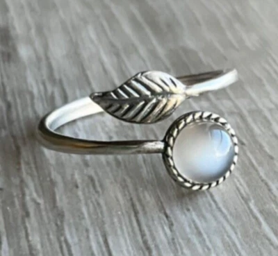 Anillo apilador de hojas de piedra lunar negra natural ajustable de plata de ley sin marca Foto 1 de 4