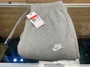 Nike Sportswear Club Fleece Open Hem Jogginghose Grau Herren BV2707-063 NEU - Bild 1 von 7