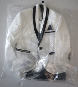 Beau KiD Little Boy's Sz 3-4 Years Ivory & Black Harrison Tuxedo Suit $135 - Picture 1 of 7