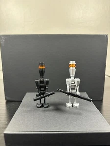 (Set bestehend aus 2) LEGO Star Wars Assassine Droide Minifigur schwarz und silber - Bild 1 von 4