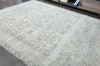 8x10 ft, OVERSIZED Vintage Turkish Oushak Rug, Faded Beige Handmade Wool Carpet - Image 1 of 4