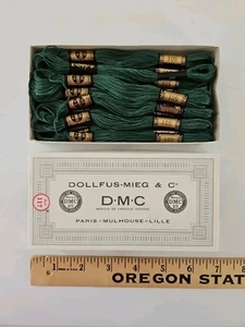 D.M.C Dollfus-Mieg & Cie Cotton Embroidery Floss #501 GREEN 15 Skeins In Box - Picture 1 of 5