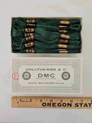 D.M.C Dollfus-Mieg & Cie Cotton Embroidery Floss #501 GREEN 15 Skeins In Box - Image 1 of 4