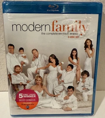 Modern Family: Season 2 (Blu-ray) NEW - Image 1 of 2
