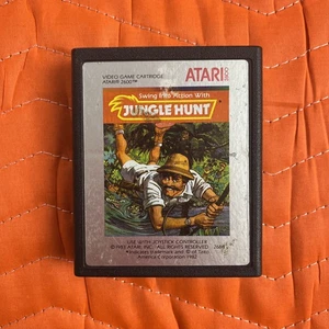 Vintage Atari 2600 JUNGLE HUNT Video Game Cartridge Pre-owned - Picture 1 of 3