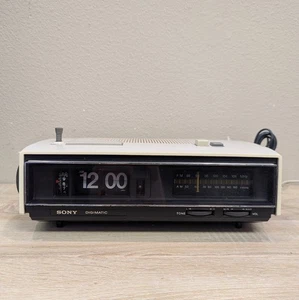 Reloj Abatible Sony Digimatic Radio AM/FM TFM-C650W - SOLO Radio Funciona - Imagen 1 de 5