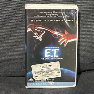 E.T. The Extra-Terrestrial (VHS, 1996, Clamshell) Great Condition VTG Rental - Foto 1 di 15