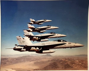 McDonnell Douglas Fa 18 Hornet Fighter Jets Vintage 1990 Photograph Airplane - Picture 1 of 5
