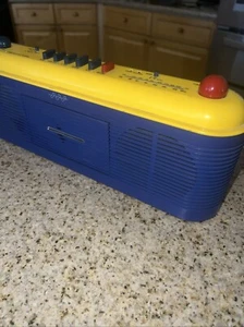 Ancien enregistreur cassette radio stéréo jaune Sharp QT-V40 testé - Photo 1/3