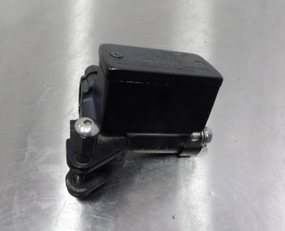 Главный цилиндр переднего тормоза 07–09 Suzuki Bandit GSF1250S 59600-10G20 - Изображение 1 из 4