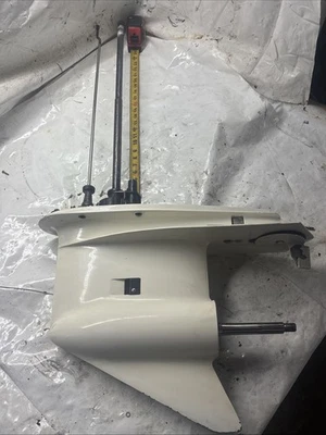 Unidad inferior de rotación estándar OEM Johnson & Evinrude 1991 y más 200-225-250 hp 25" Foto 1 de 4