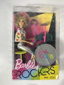 Barbie and the Rockers Drummer Doll by Mattel FHC07 Package Crush nuovo sigillato - Foto 1 di 5