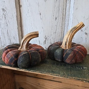 Primitive Halloween Fall Autumn Flat Orange Homespun PUMPKINS Real Stems 5" - Picture 1 of 6