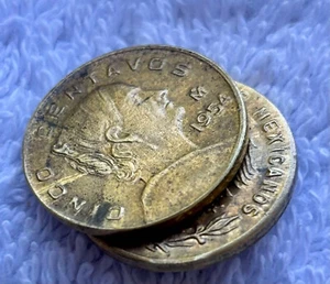 1954  MEXICO  5 CENTAVOS    JOSEFA ORTIZ DE DOMINGUEZ BRASS NOT DOT used  1 - Picture 1 of 7