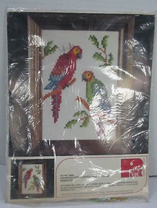 Pik Corp MACAWS #75601  5x7 Picture Counted Cross Stitch Kit Vintage New! - Picture 1 of 4