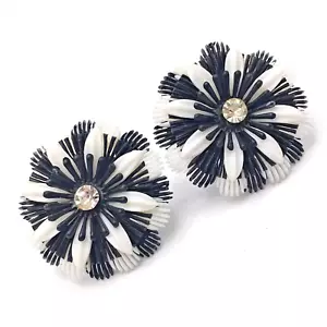 Vintage Black White Soft Plastic Layered Clip On Earrings Flower Power - Picture 1 of 7