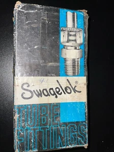 Pack Of 43 Swagelok SS-600-6, 3/8" Union Fittings - Picture 1 of 3
