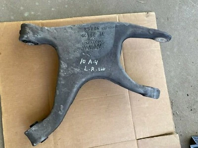 Audi A4 2.0T Premium 2010 trasero paso derecho brazo de control inferior OEM Foto 1 de 4