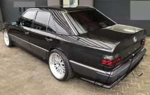 Hecklippe Spoiler Anbau für Mercedes W124 (mit Auspuffausschnitt) - Bild 1 von 5