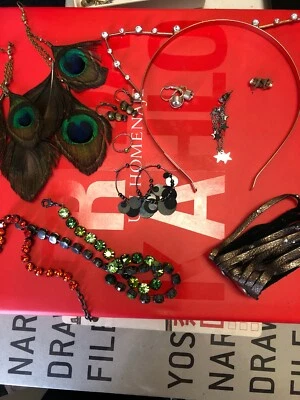 Lote de Joyas Año Nuevo Estrella de Rock Pendientes Collares Anillo Diadema Gato: Esmeralda Foto 1 de 4