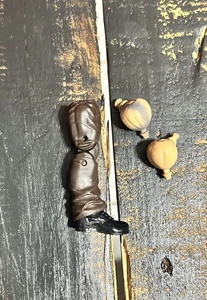 Marvel Legends Absorbing Man BAF Left Leg And Shoulders - Bild 1 von 3